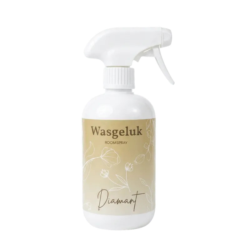 Roomspray Diamant van Wasgeluk met frisse bloemige geur van sering, magnolia en musk in stijlvolle fles.