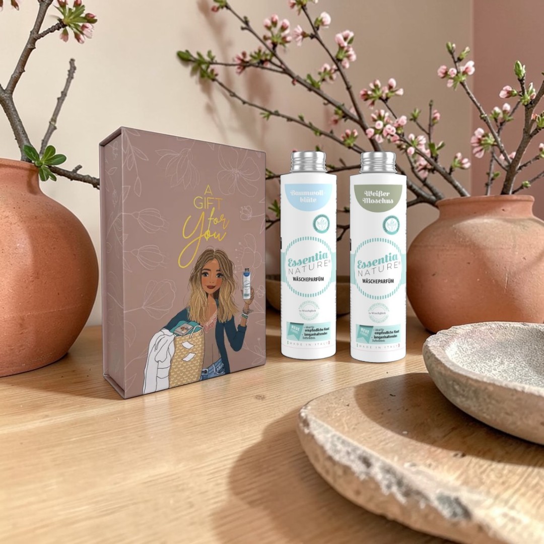 Geschenkbox „Mix & Match Classic“ mit zwei frei wählbaren Waschparfums (je 250 ml) in einer luxuriösen, wiederverwendbaren Box mit Magnetverschluss.